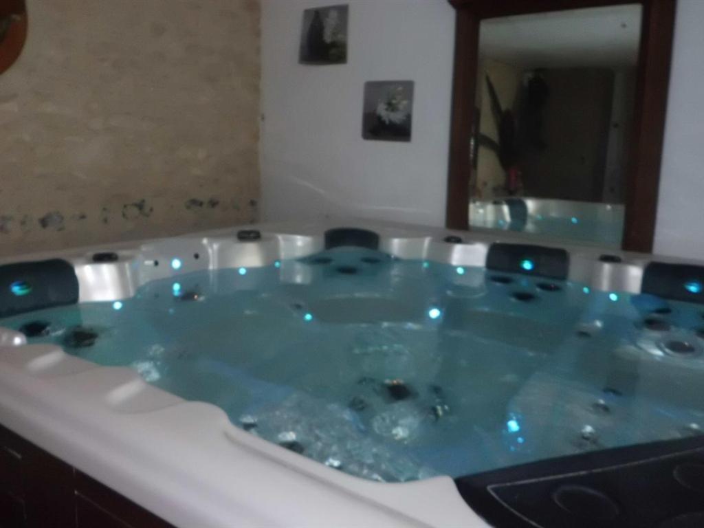 Le Clos Saint Paul 호텔 Tourny 외부 사진